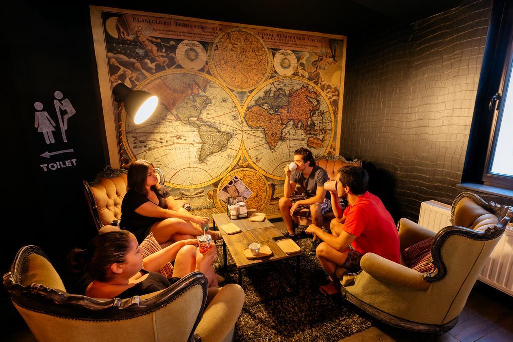 Cube Hostel Льовен Екстериор снимка
