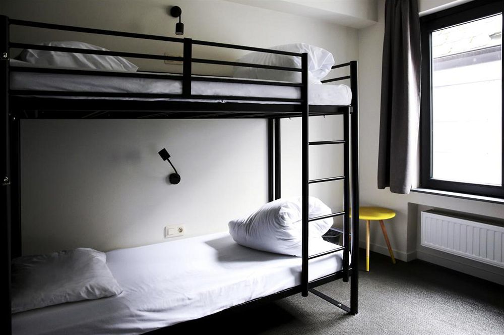 Cube Hostel Льовен Екстериор снимка