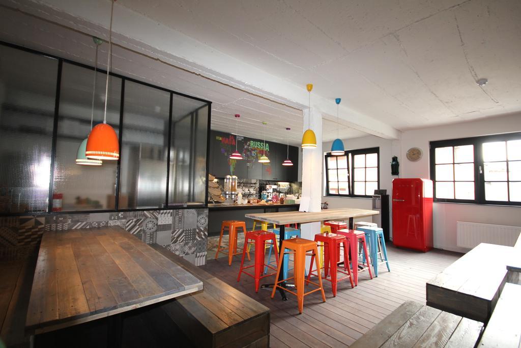 Cube Hostel Льовен Екстериор снимка