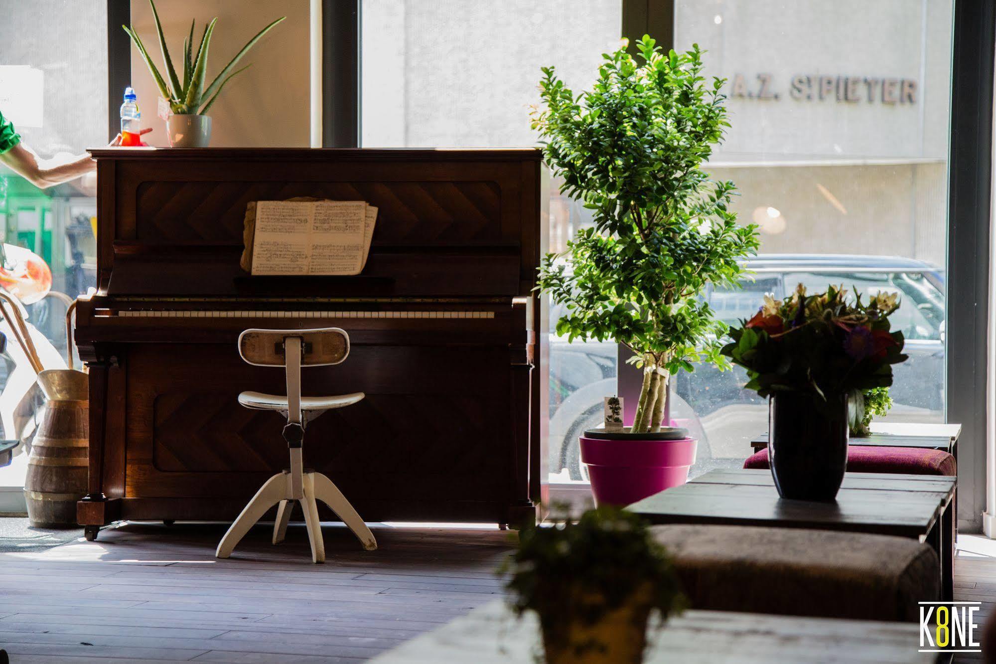 Cube Hostel Льовен Екстериор снимка