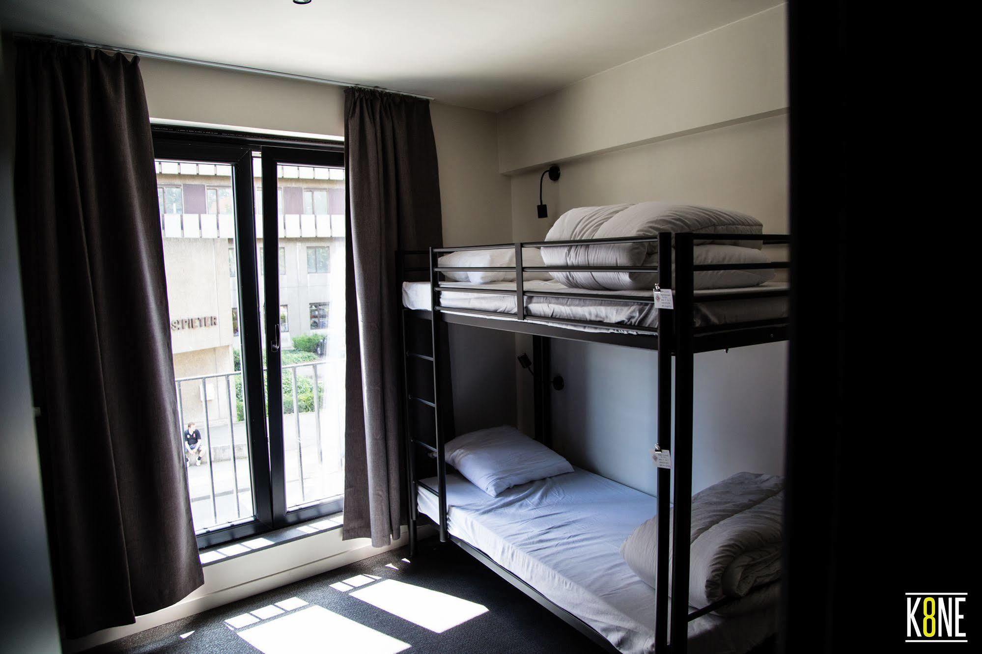 Cube Hostel Льовен Екстериор снимка