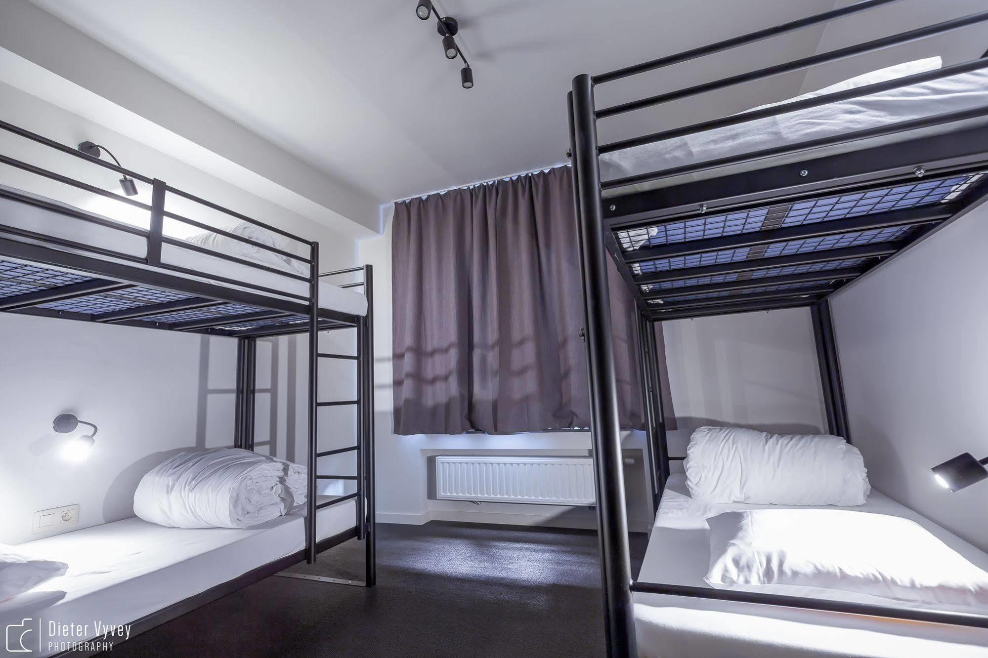 Cube Hostel Льовен Екстериор снимка