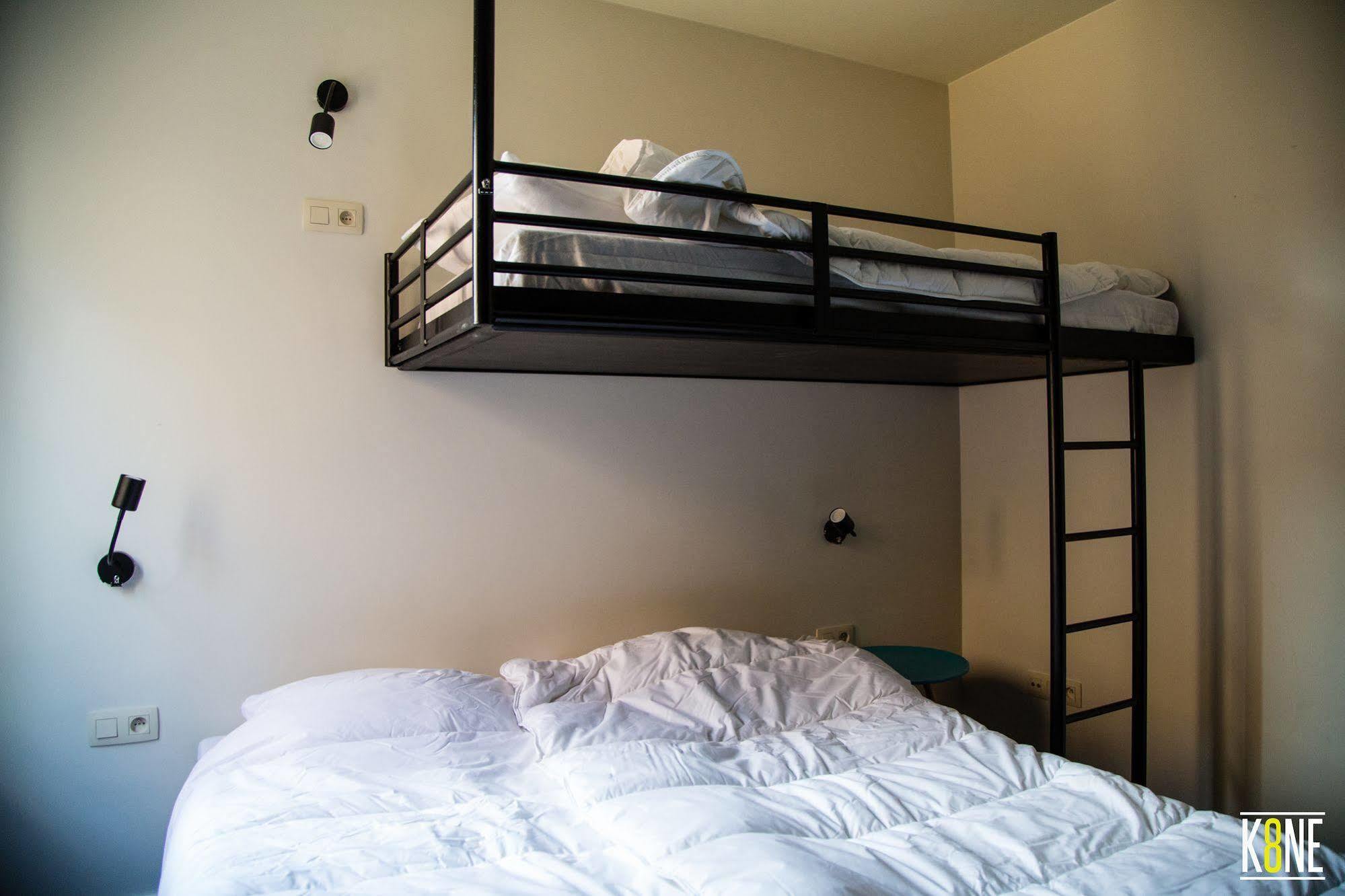 Cube Hostel Льовен Екстериор снимка