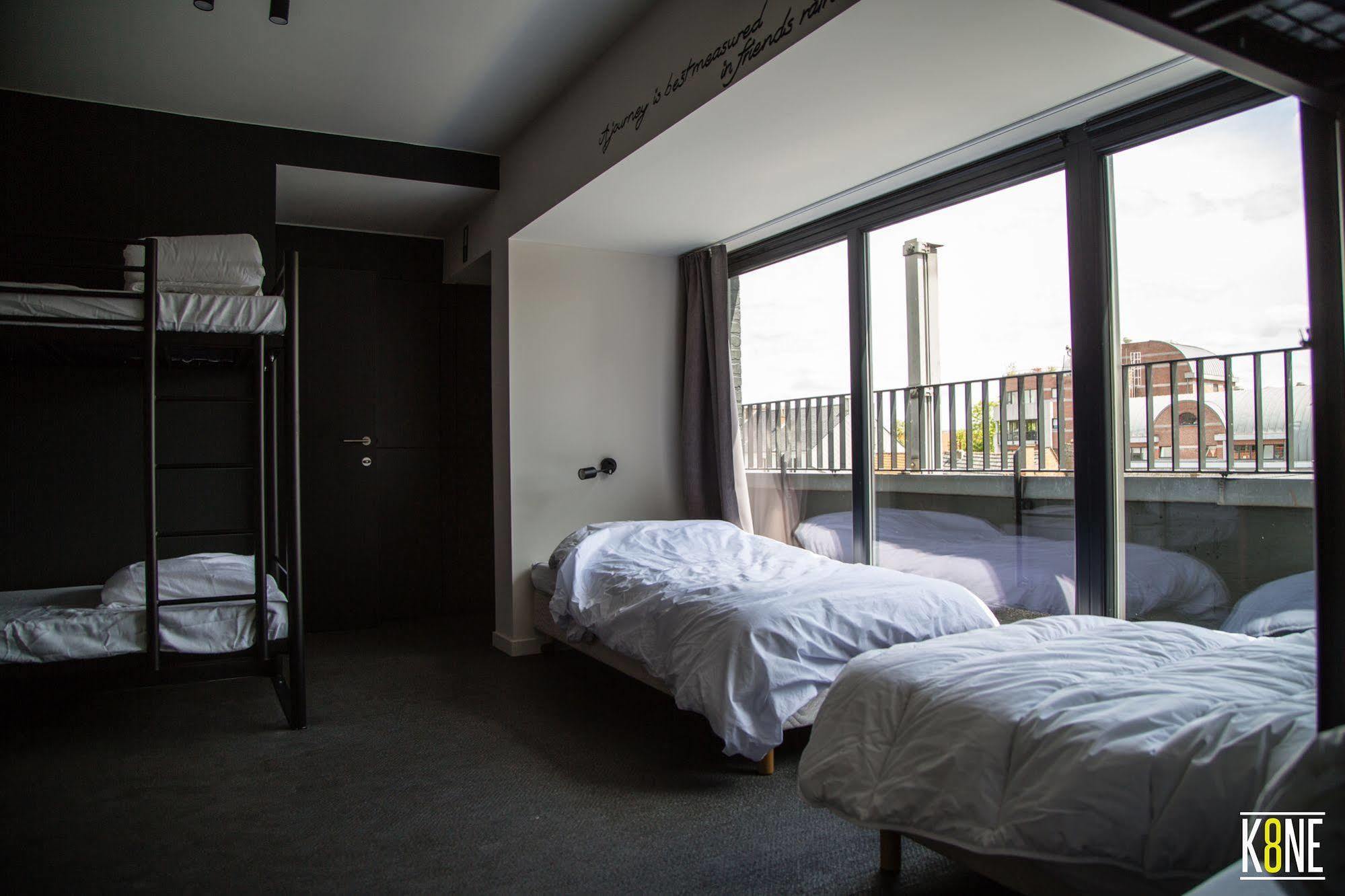 Cube Hostel Льовен Екстериор снимка