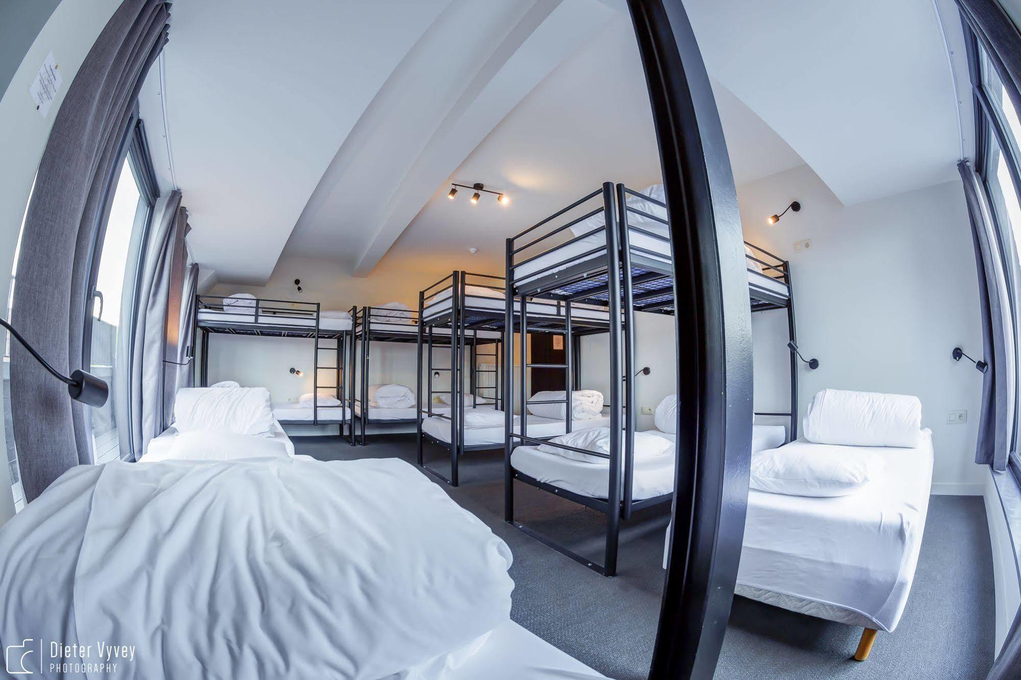Cube Hostel Льовен Екстериор снимка