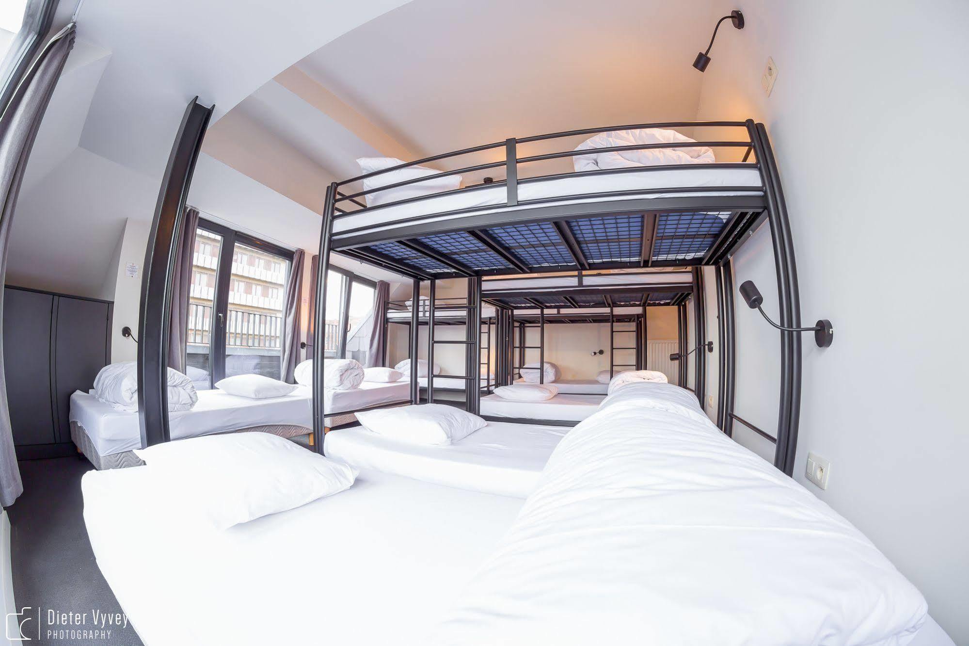Cube Hostel Льовен Екстериор снимка