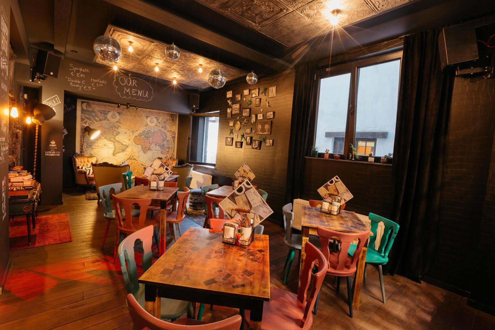 Cube Hostel Льовен Екстериор снимка